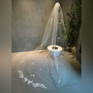 Cathedral Tulle Floral Lace Wedding Veil with Comb